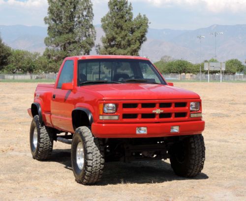 California original, 1993 chevy stepside 4x4 z-71,4 spd w/overdrive,sweet truck!
