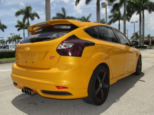 13 TANGERINE SCREAM Turbo FOCUS ST MANUAL:6-SPEED *SONY NAVIGATION & SUBWOOFER, image 4