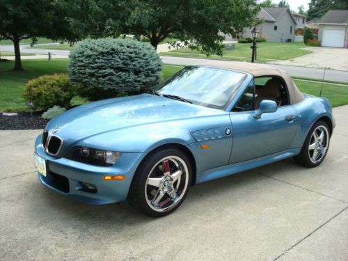 2000 bmw z3 roadster conv. 2-door 2.5 l   # wbach934xylf91845  30,500 miles