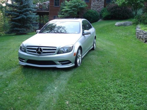 2011 mercedes-benz c300 4matic sport sedan 4-door 3.0l