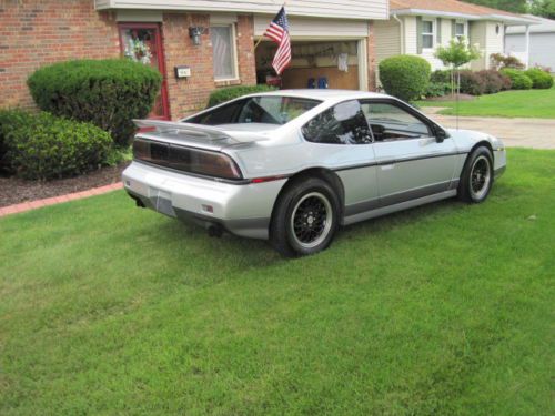 1987 pontiac fiero gt v6, many extras