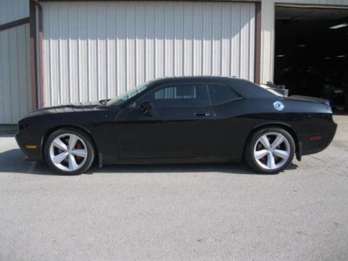 2008 dodge challenger srt8