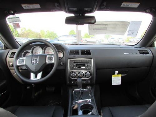 2013 dodge challenger sxt