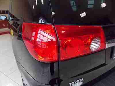 XLE Limited 3.5L JBL Stereo System MP3 Player Satellite Radio Ready Moon Roof, image 10