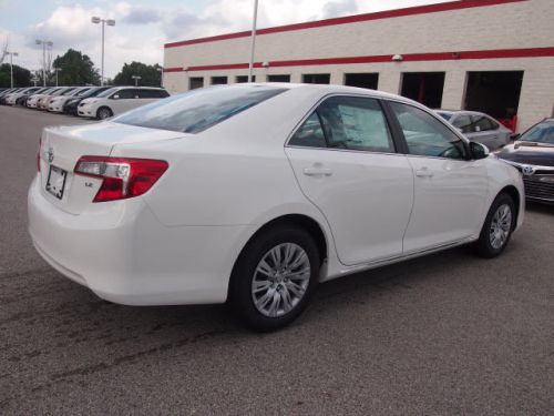 2014 toyota camry le