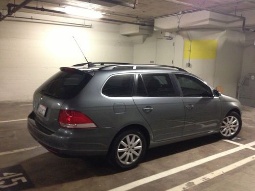 2009 volkswagen jetta tdi wagon 4-door 2.0l turbo-diesel sportwagon