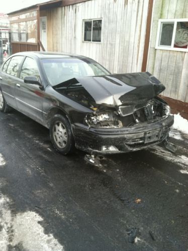 Infiniti i 30 black 4 door sedan 99 v6 auto salvage runs total front end damage