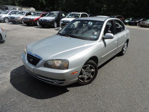 2005 hundai elantra, no reserve, looks and runs great, no accidents, one owner