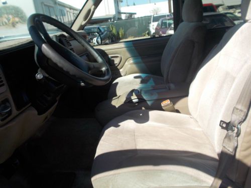 1997 Chevy Tahoe NO RESERVE, image 3