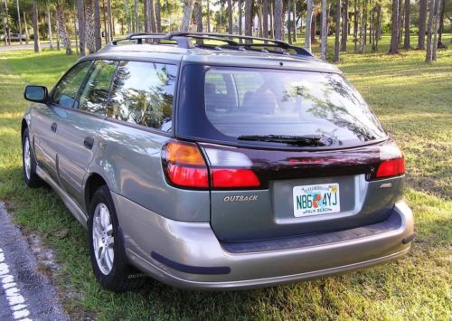 2003 subaru outback wagon, symmetrical awd low 81,000 miles clean car