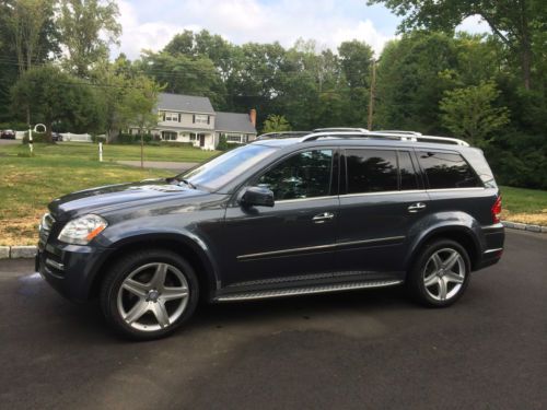 2011 mercedes gl550 suv.  excellent condition.  dark gray/black leather.