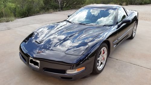 2004 chevrolet corvette base coupe 2-door 5.7l