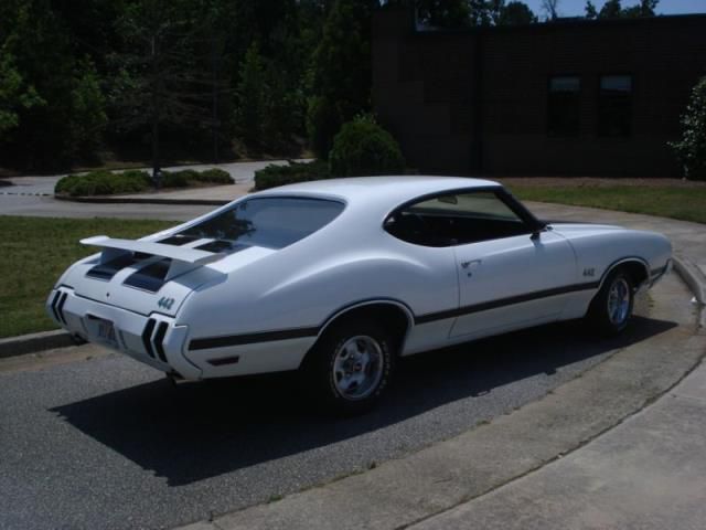 Oldsmobile: 442 s