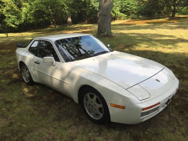 Porsche: 944 turbo