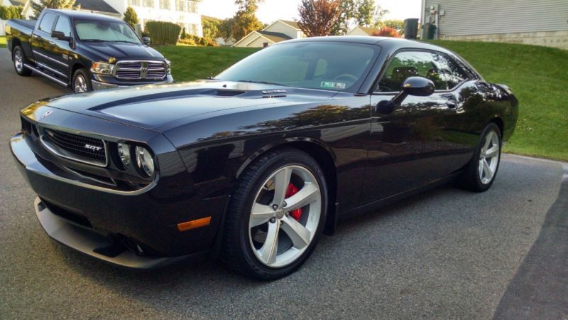 2008 dodge challenger srt8