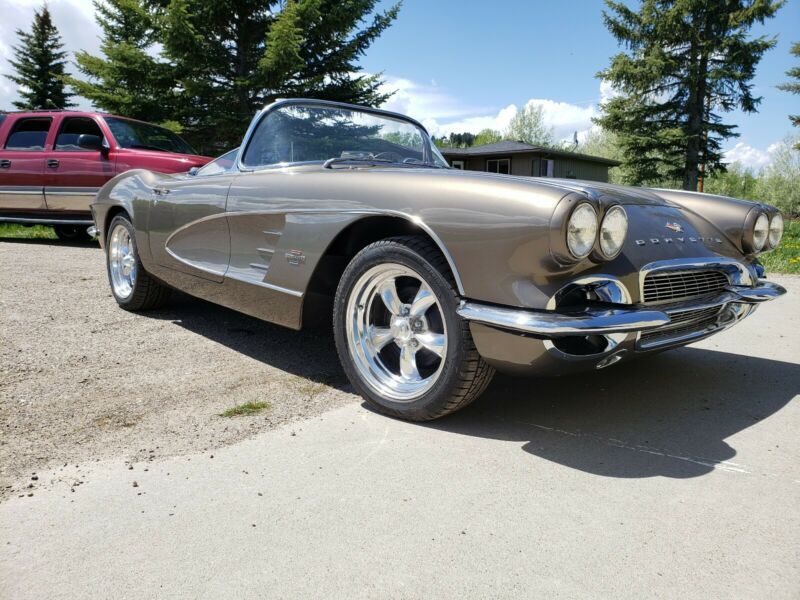 1961 chevrolet corvette