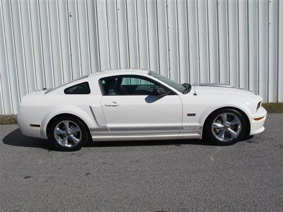 Shelby gt deluxe manual coupe 4.6l cd 4.6l sohc 24-valve v8 engine leather