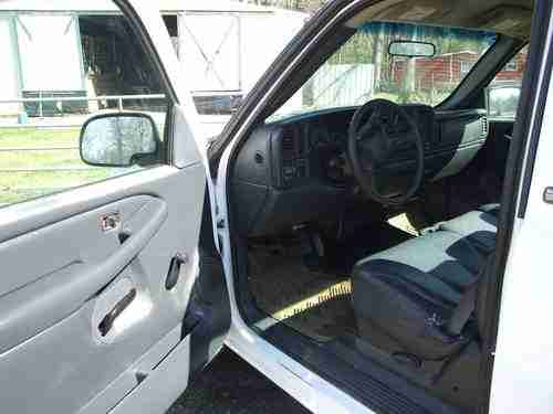 2002 CHEVROLET 2500 6.0 SILVERADO LOW MILES, image 2