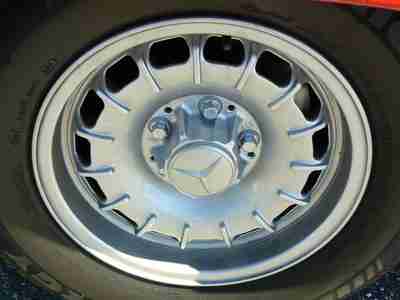 RARE MERCEDES BENZ 380SL CONVERTIBLE LOW MILES CLEAN V8 AUTO HARD SOFT TOPS, image 18