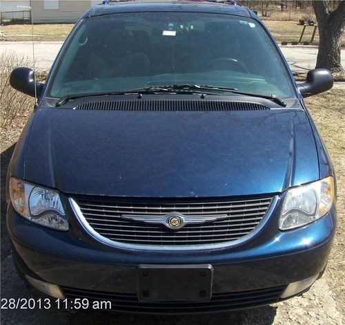 2003 chrysler town &amp; country, factory dvd and sliding sunroof, loaded!!!!