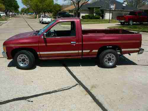 1994 nissan pickup, image 2