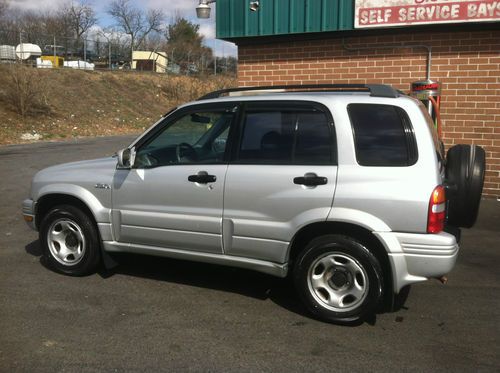 1999 suzuki grand vitara jlx sport utility 4-door 2.5l