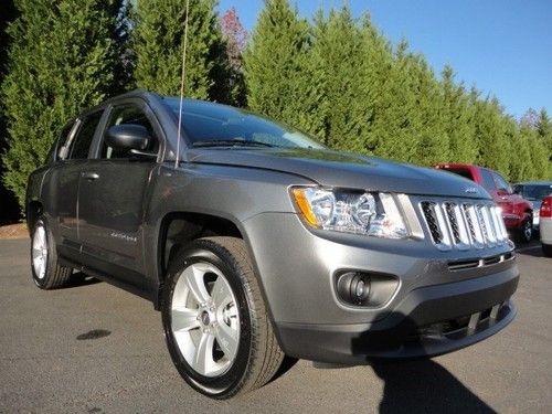New 2013 jeep compass 2wd latitude sunroof cloth save l@@k free ship