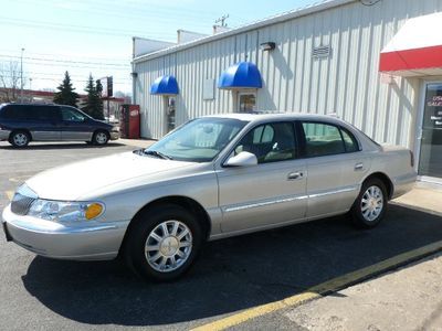 2002 lincoln continental ( luxury ) 126,008 k , new tires .. like new condition