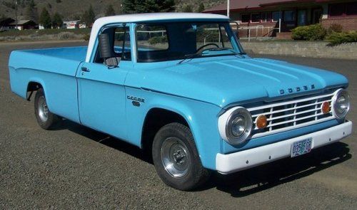 1966 dodge 1/2 ton solid, great running truck