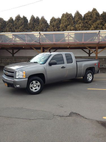 2007 chevrolet silverado 1500 lt extended cab pickup 4-door 5.3l excellent cond.