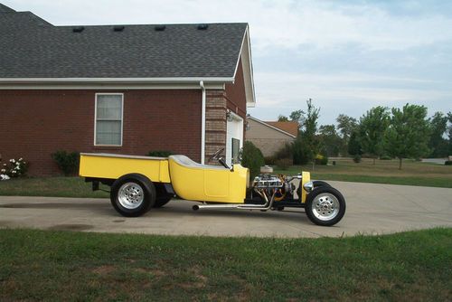 1923 ford t bucket custom bed. all ford drivetrain.