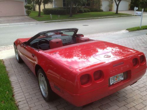 1992 chevrolet corvette base convertible 2-door 5.7l