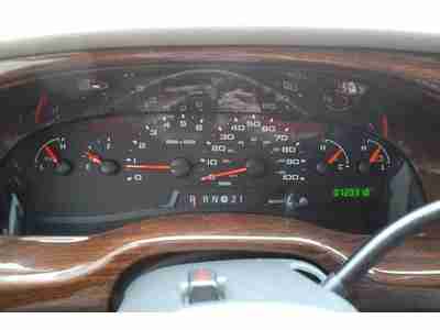 Explorer Hi- Top 5.4L Rear Wheel Drive Leather Buckets Heated Seats e150 Limited, image 10