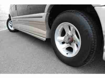 Explorer Hi- Top 5.4L Rear Wheel Drive Leather Buckets Heated Seats e150 Limited, image 20