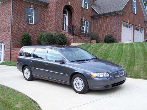 2005 volvo v70 wagon - clean southern ride - full service - new timing belt