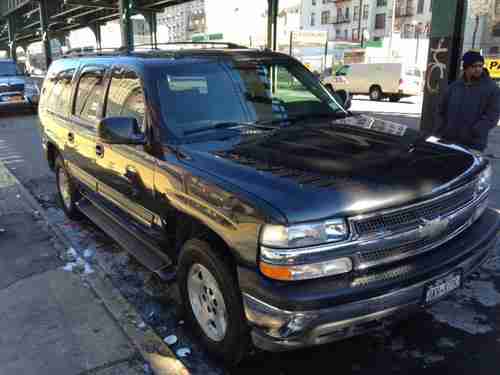 2005 Chevrolet Suburban 1500 LT Sport Utility 4-Door 5.3L, image 3