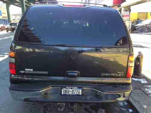 2005 Chevrolet Suburban 1500 LT Sport Utility 4-Door 5.3L, image 6