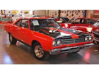 1969 plymouth road runner, 440 big block, 2 door, 4 speed, show quality paint