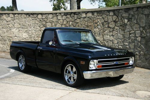 1968 chevy c10 truck short bed  (pro touring show truck restomod no rat truck)