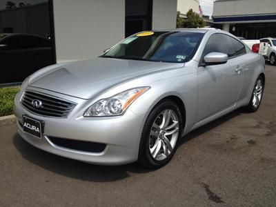 2dr rwd 3.7l sunroof a/t a/c fog lamps, and more.  clean carfax.  superb cond.