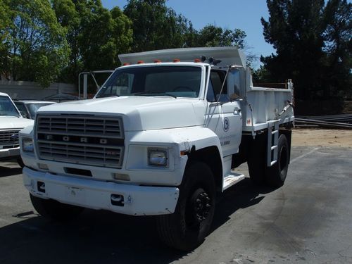 1980 ford 370-4v dump truck