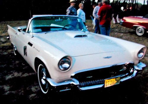 1957 classic ford thunderbird