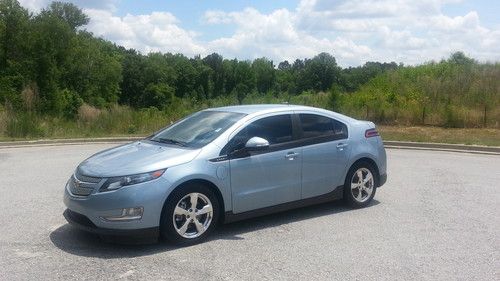 2013 13 chevrolet volt electric car ev nav tons of upgrades like new low miles