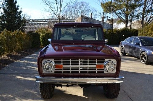 Beautifully restored example of excellent original rare Mini-pickup Style Bronco, image 3