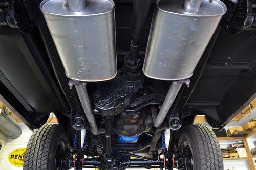 Beautifully restored example of excellent original rare Mini-pickup Style Bronco, image 12