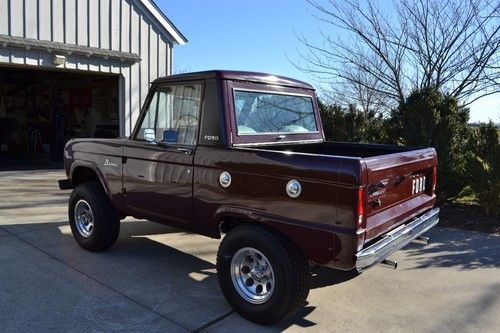 Beautifully restored example of excellent original rare Mini-pickup Style Bronco, image 17