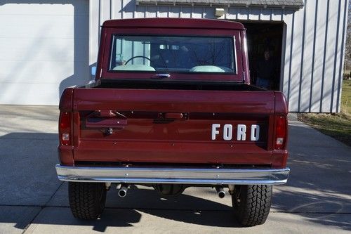 Beautifully restored example of excellent original rare Mini-pickup Style Bronco, image 18