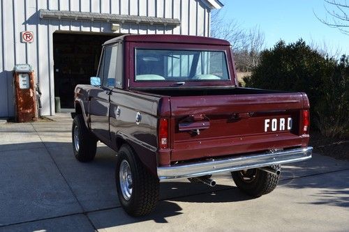 Beautifully restored example of excellent original rare Mini-pickup Style Bronco, image 19
