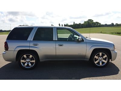 2008 chevy trailblazer ss awd 6.0l ls2 v8 heated leather sunroof 4x4 fast!