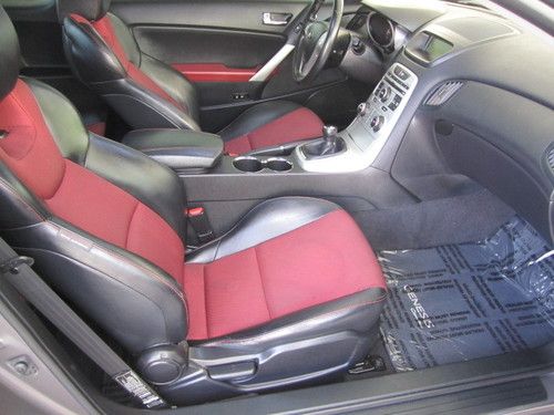 2010 Hyundai Genesis Coupe, Track Edition, 6 spd manual, Sunroof, REBUILT TITLE!, US $12,850.00, image 9